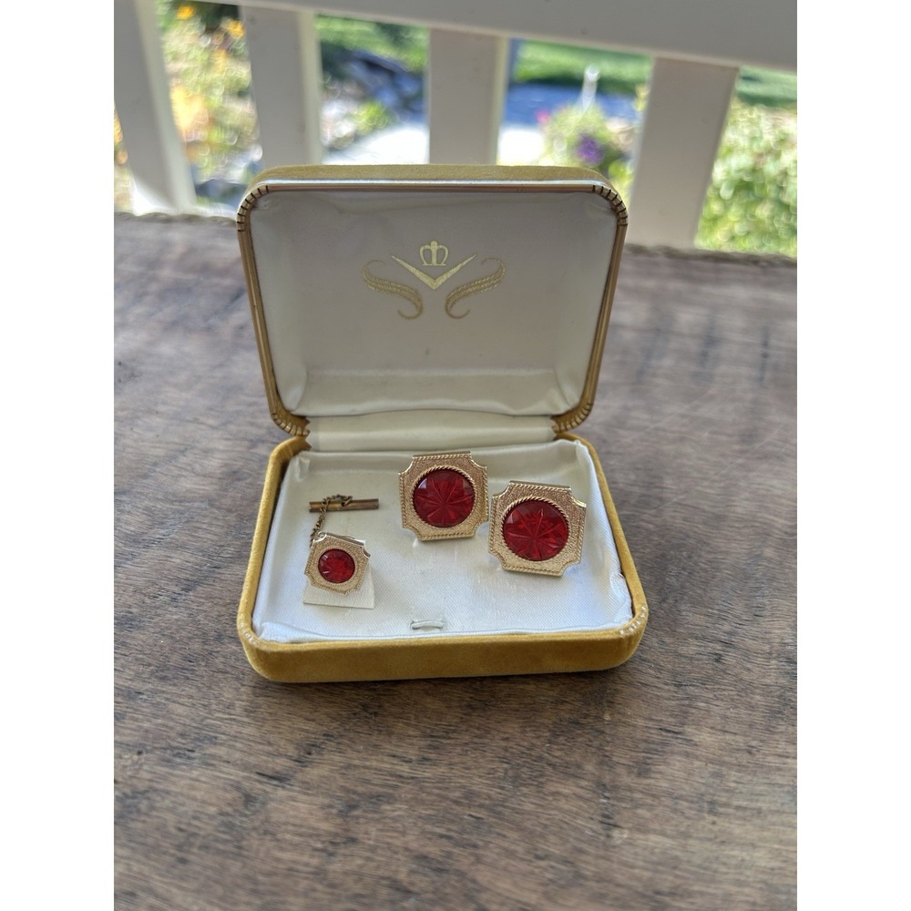 Vintage SWANK Red Glass Cufflinks Tie Tack Set Gold Tone Original Box